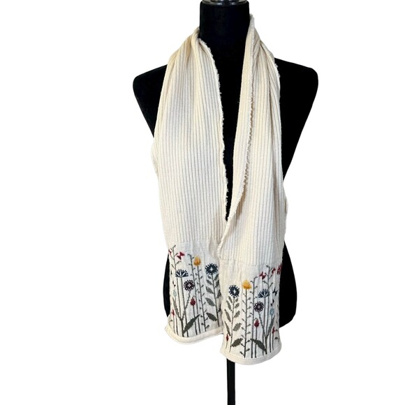 Dreams by Tuoriniemi Rare Merino Wool Cream Floral Scarf Small Flaws - Picture 1 of 5